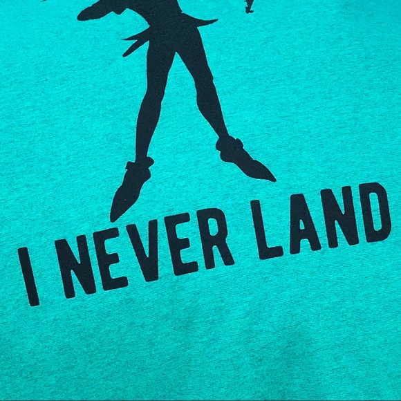 NWOT Disney Peter Pan Neverland Graphic Tee Large - Picture 5 of 7
